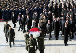 TÜRK HALKI,10 KASIM DA ATASINA KOŞTU