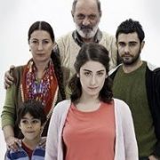 HAZAL KAYA, KAPICI KIZI ROLÜNDE HİÇ ZORLUK ÇEKMEMİŞ