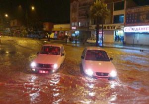 Adana da Camilerden Yağış ve Sel Uyarısı