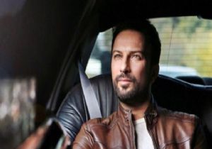 Tarkan,Ferdi Tayfur’u ‘Emmioğlu’İle An