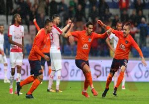 Başakşehir,Antalya ya Gol Yağdırdı 4-1