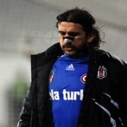 ŞOK.. RÜŞTÜ, FUTBOLU BIRAKIYOR