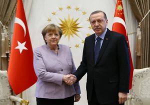 Erdoğan Merkel i kabul etti