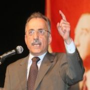 KARAYALÇIN, HEM CHP Yİ, HEM AKP Yİ TOPA TUTTU