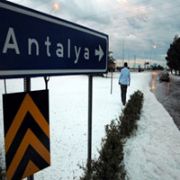 ANTALYA YI 30 SANTİMLİK DOLU VURDU!