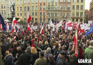 Polonya da Muhafazakar Hükümete Protesto