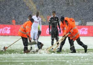 Beşiktaş-Mersin Maçına Kar Engeli!