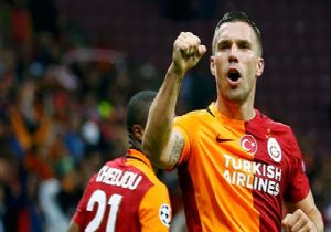 G.Saray Podolski yi Sattı!