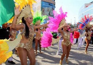 Rio Karnavalı Değil, Kiraz Festivali!