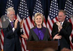 Clinton: Tanrı Amerika yı Korusun.