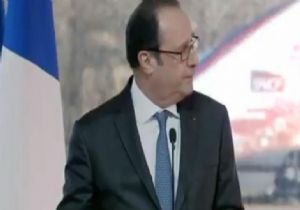 Hollande Konuşurken Silahlar Patladı