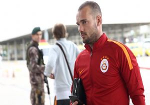 Sneijder İsyan Etti!