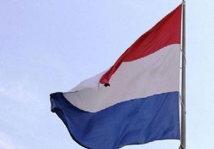 Hollanda dan Skandal Karar