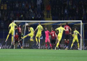 Lucescu İle Milli Kahır 2-0