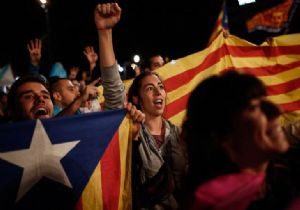 İspanya da Referandum Kaos Çıkardı