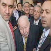 ERBAKAN,ESKİ TALEBELERİNE SESLENDİ  İFLAS ETTİNİZ 