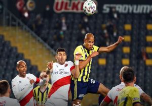 Fenerbahçe ye  Antalyaspor Çelmesi 1-1