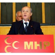 BAHÇELİ:  GİTME BUSH AYAĞINA GELSİN 