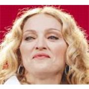 MADONNA, ATTAN DÜŞTÜ