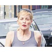 SEX SEMBOLÜ SHARON STONE BU HALE GELDİ.