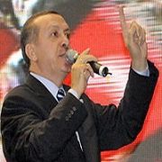 ERDOĞAN:  GÜÇLÜ DEMOKRASİ, YERELDE BAŞLAR 