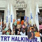 HABER SEN DEN TRT YASASINA PROTESTO