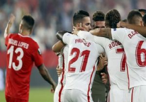 Sevilla Akhisar ı Fena Dağıttı 6-0