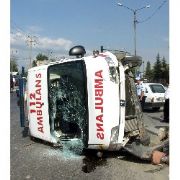 ASKERİ AMBULANS KAZA YAPTI