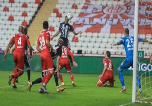 Beşiktaş a Antalyaspor Çelmesi 1-1