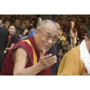 DALAİ LAMA:  HALEFİM BİR KADIN OLABİLİR 