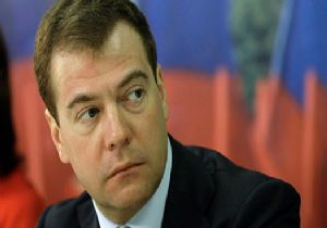 MEDVEDEV DE  EN AZ ÜÇ ÇOCUK  DEDİ!