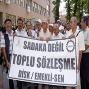 EMEKLİ SEN DEN BAŞBAKANLIK ÖNÜNDE EYLEM!