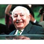 ERBAKAN 2000 KİŞİ İLE FATİH CAMİİ NDE  ARAFAT İÇİN CENAZE NAMAZI KILDI