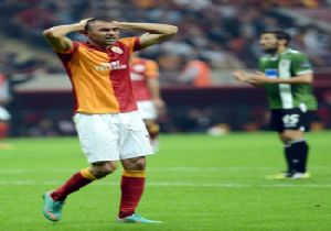 BURAK YILMAZ , SAÇ-BAŞ YOLDURDU