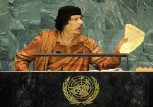 ÇÖL BEDEVİSİ SAÇMALADI.... KADDAFİ: TÜRKİYE AB DE LADİN İN TRUVA ATI OLACAK!