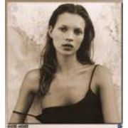 KATE MOSS BEKARETİNİ SARHOŞKEN KAYBETMİŞ !!!