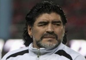 MARADONA 5.KEZ BABA OLUYOR!