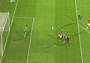 TRİBÜNLERİ ÇILDIRTAN PENALTI KARARI!