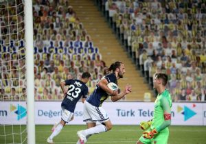 Fenerbahçe den Müthiş Geri Dönüş 2-1