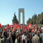 ÇANAKKALE ŞEHİTLİĞİNDE AKP PROTESTOSU