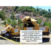 TUNCELİ DE MAYIN A ÇARPAN ARAÇLA PROTESTO