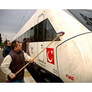 TÜRKİYE NİN İLK HIZLI TRENİ GELDİ