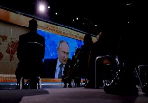 Putin den Yıl Sonu Basın Toplantısı